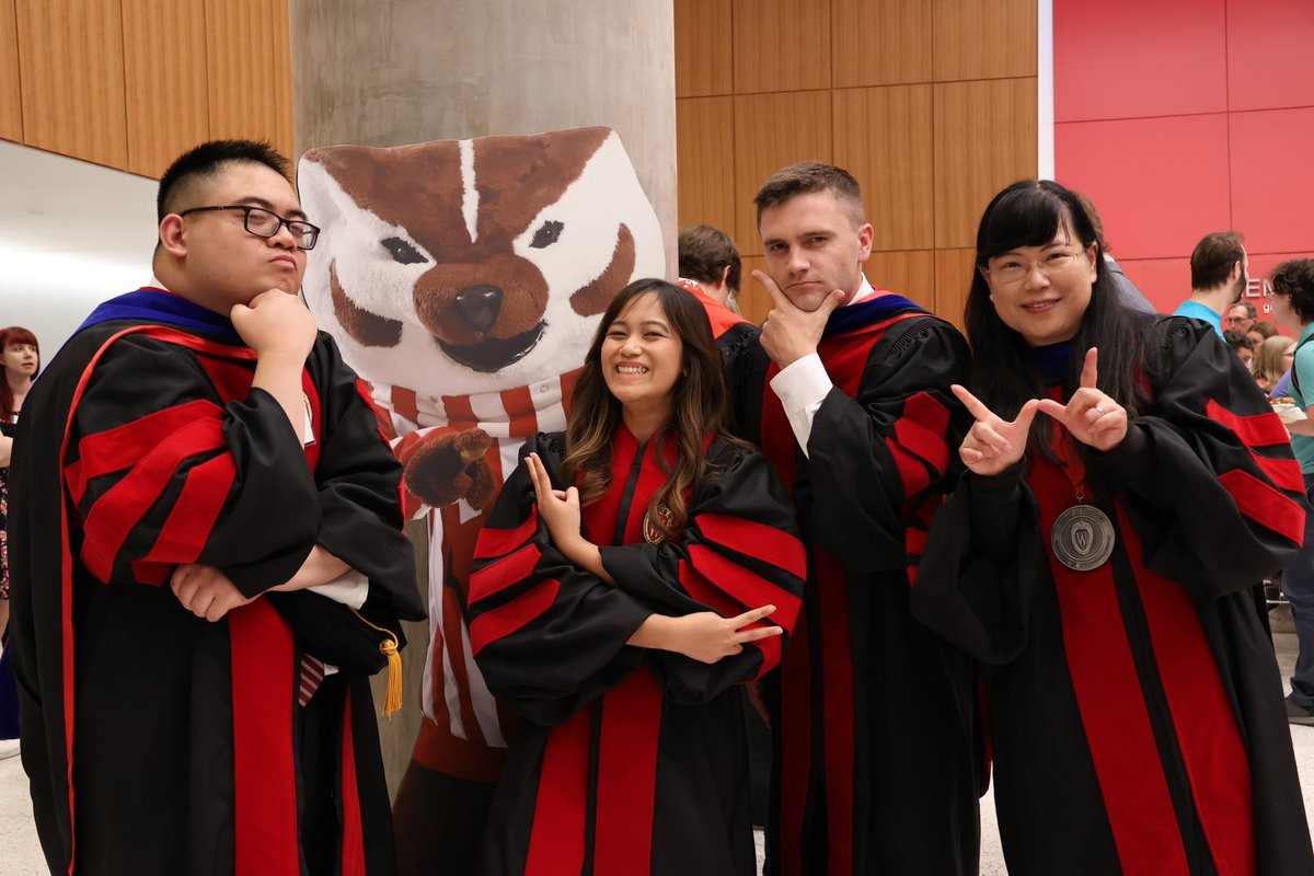 DylanTabang's tweet photo. Ph.Done! So grateful to have been a member of @LiResearch (@UWMadisonChem/@UWMadPharmacy) during my graduate studies these past five years in Madison. #OnWisconsin! https://t.co/Dhggqu8h2c