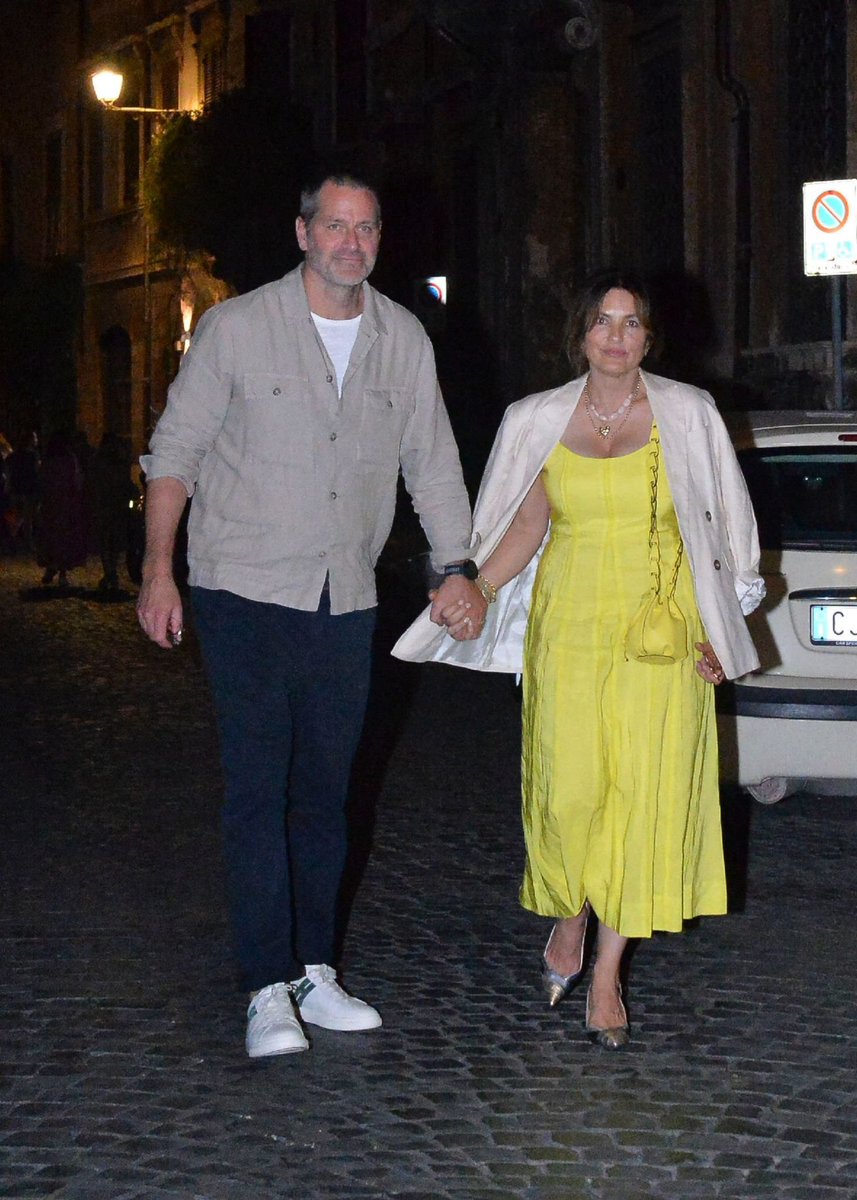 #MariskaHargitay and @PeterHermann are seen out and about on June 18, 2023 in Rome, Italy.