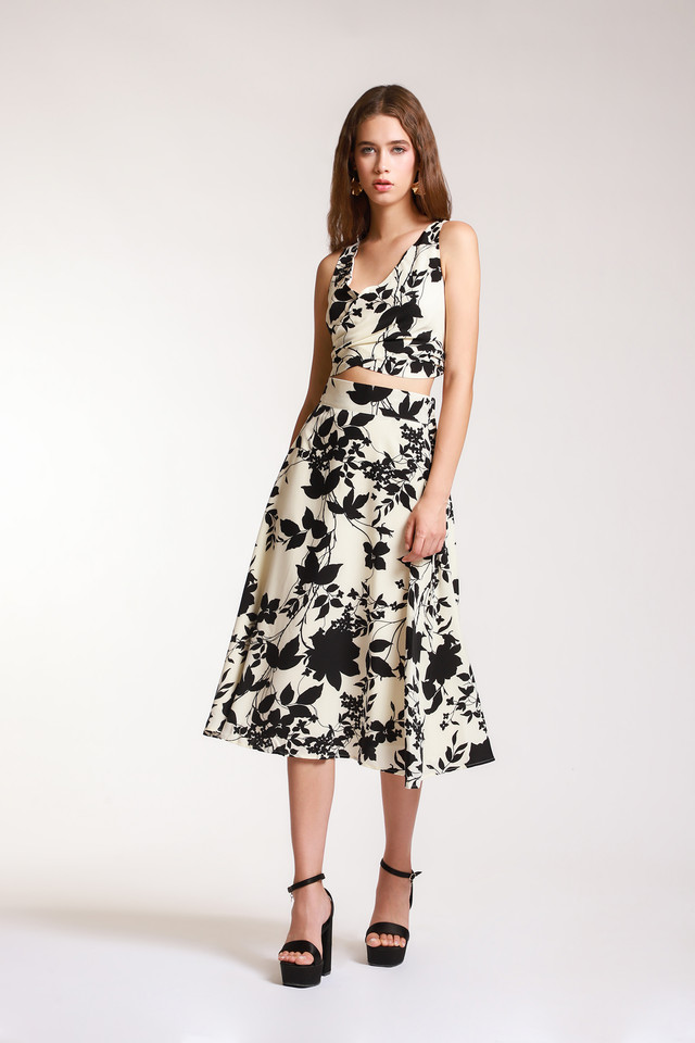 #SUMMER-TIME 🔥✨ Increíble el look para este inicio de verano! #Amamos
Blusas desde $149!
Aprovecha hasta -50% de descuento en nuestras rebajas aquí: bit.ly/RebajasLOB-