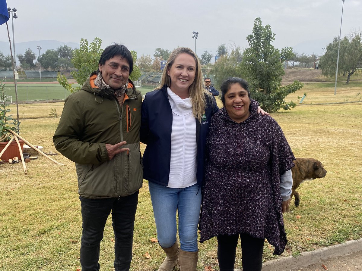 Hoy en #Colina se conmemoró el #WeTripantu en el #ParqueSanMiguel con la presencia de nuestros pueblos originarios, no tan solo de la comuna, sino que de toda la provincia de #Chacabuco <a href="/imvalenzuela/">Isabel Valenzuela</a> <a href="/DPPChacabuco/">Delegación Presidencial Provincial de Chacabuco</a> <a href="/MuniColina/">Municipalidad Colina</a>