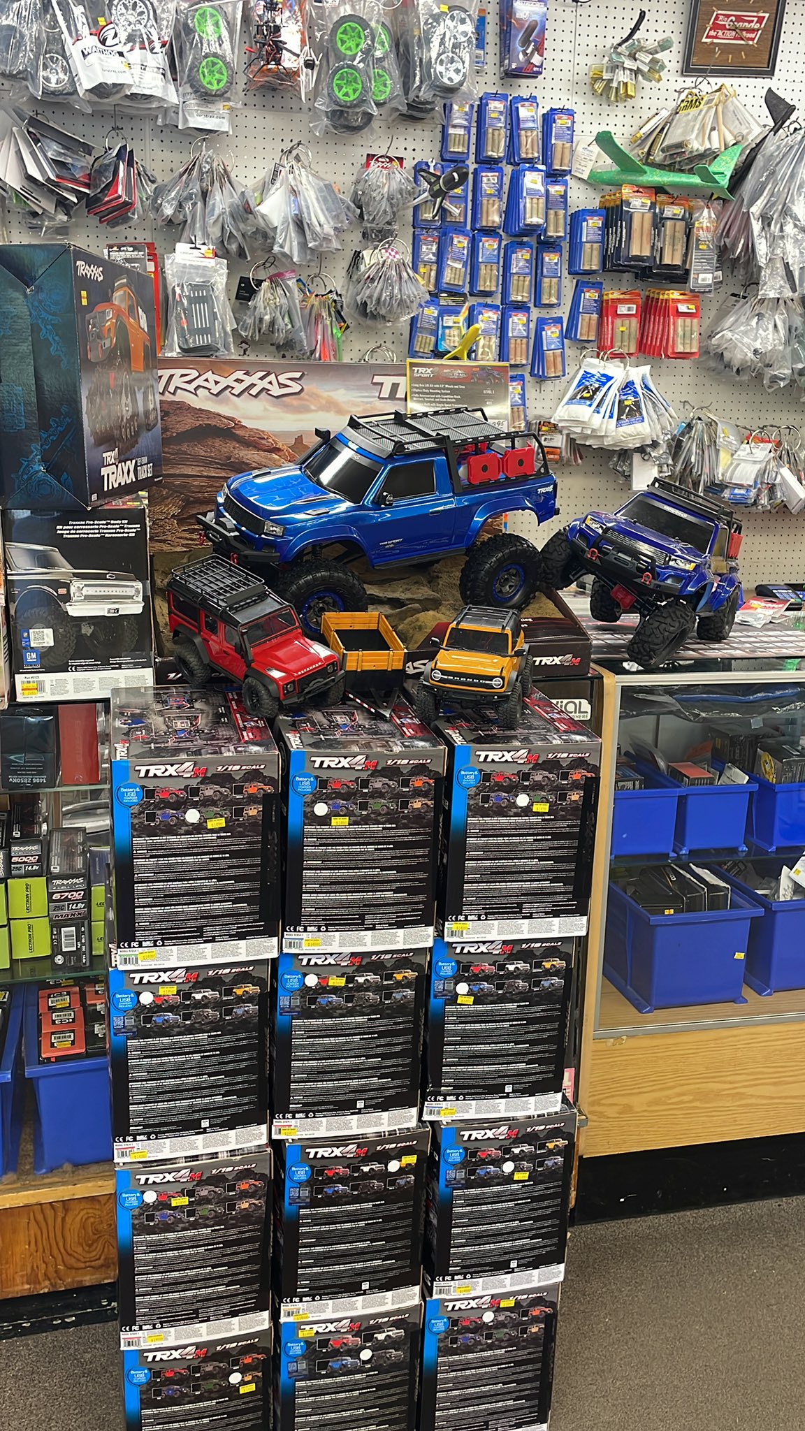 Hobby Hut Models On Twitter Traxxas The New Metallic Blue Looks hobby-hut-models-on-twitter-traxxas-the-new-metallic-blue-looks