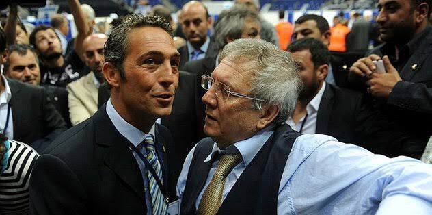 FenerAddicts's tweet photo. Ali Koç’u desteklemek Fenerbahçe’ye ihanettir.

Aziz Yıldırım’a büyük saygımız var. Büyük hizmetleri oldu. Onun döneminde her zaman başımız dik gezdik.

Fakat 10 yıllık başarısızlığın 5’i Aziz’e ait, diğer 5’i Ali Koç’a ait. 

Bizler bu iki aday dışında, 3. bir adayın olması taraftarıyız. Eğer 3. bir aday yoksa Ali Koç’un karşısındayız !