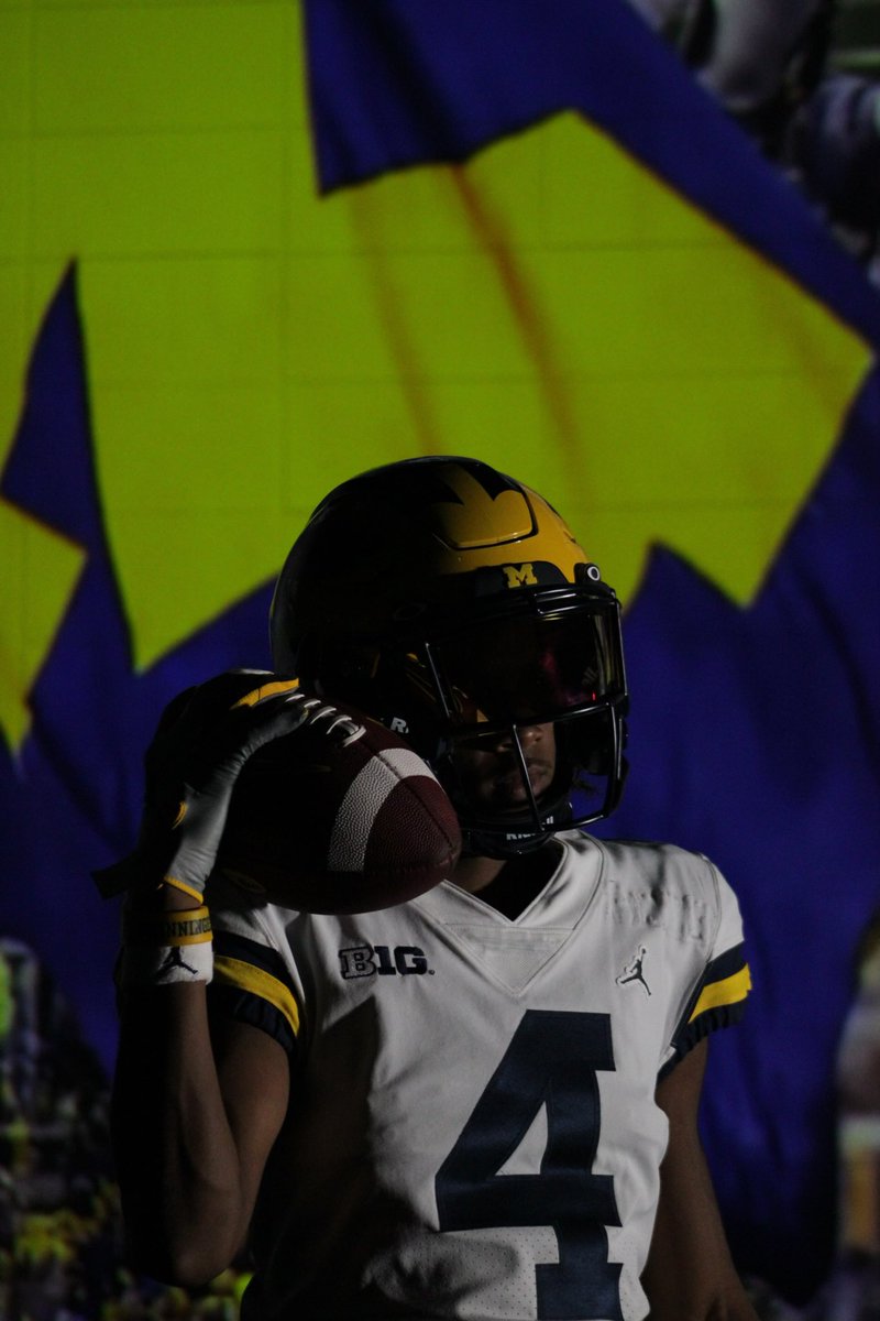 Enjoyed a great time at <a href="/UMichFootball/">Michigan Football</a> Please take the time to wish my Grandfather Felix a happy birthday! #GoBlue 〽️