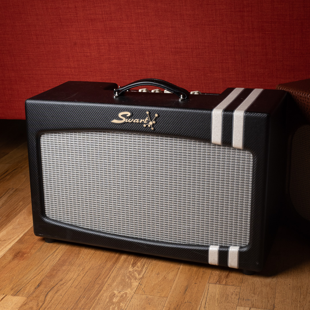 The Swart Antares 18-watt 1x12 combo amp gets the amp manufacturer’s signature sonic mojo working on twin, push-pull 6V6 with a bit bigger reverb, deeper bottom-end foundation, and a new custom output transformer borrowed from the MOD84 lineage. bit.ly/3JkFPcA