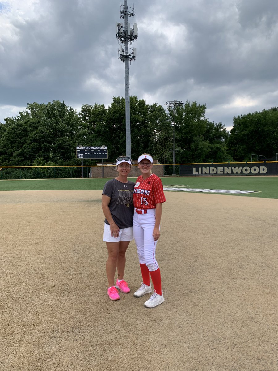 Thank you @LindenwoodSB and @CoachErinBrown for an amazing camp today! I had a great time and learned so much!