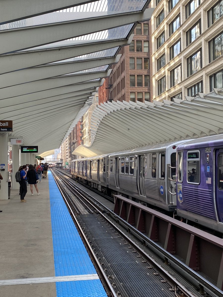 Meercoll's tweet photo. #transit is beautiful https://t.co/hhacBi2qIV