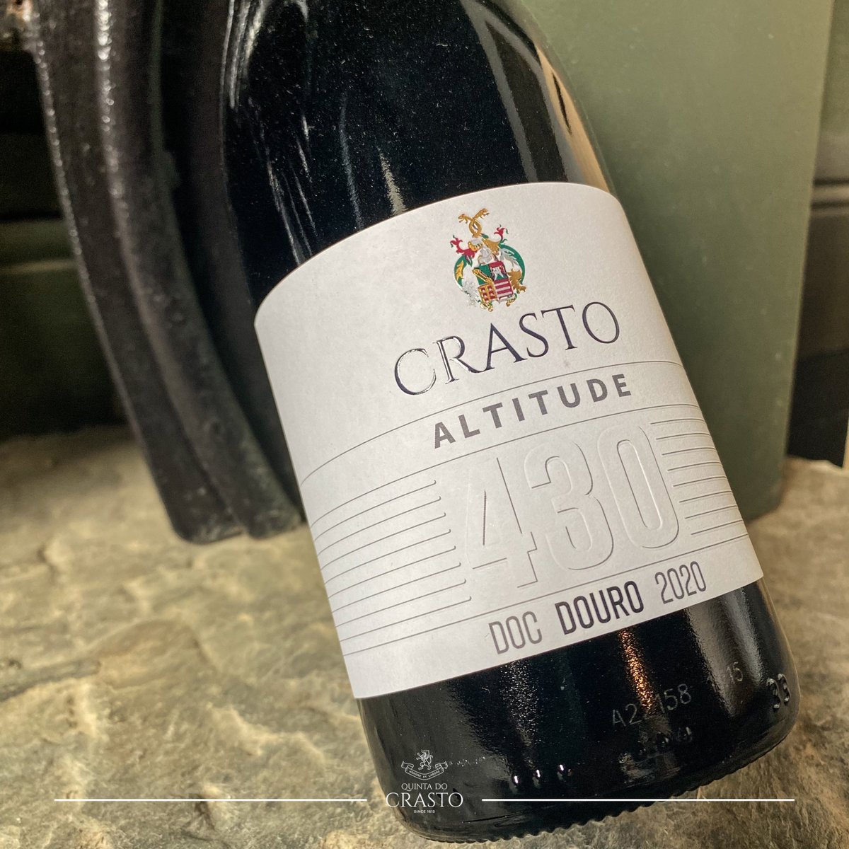 Crasto Altitude 430. A #wine that reflects all the freshness and elegance that #TintaFrancisca and #TourigaNacional grape varieties are able to offer
when planted at 430 metres of altitude with a north-facing exposure. 🍷✨ #Wines 
👉🏼 Find out more here:
quintadocrasto.pt/crasto-altitud…