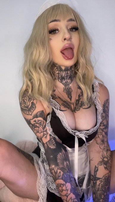 POV u hire a maid but she only knows how to clean up 1 thing https://t.co/T4Q8SRDBRP