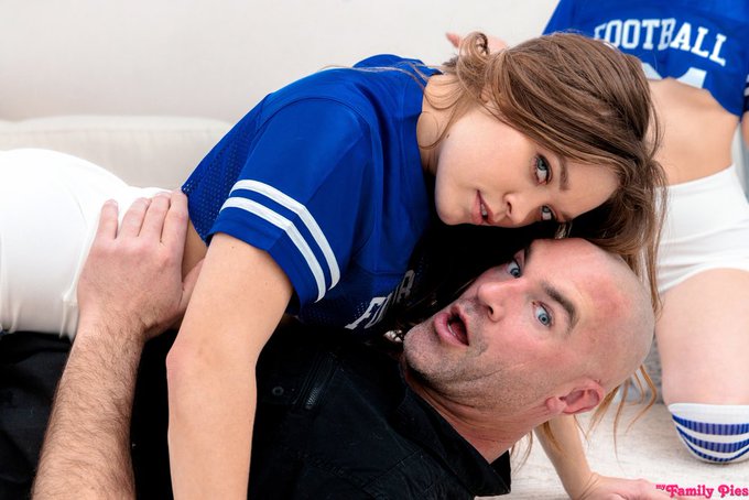 Did we drain Daddy&rsquo;s cock good for Daddy&rsquo;s day? @MyFamilyPies  🏈 @npnetworkx   @MariaKazixxx @mrstudshit