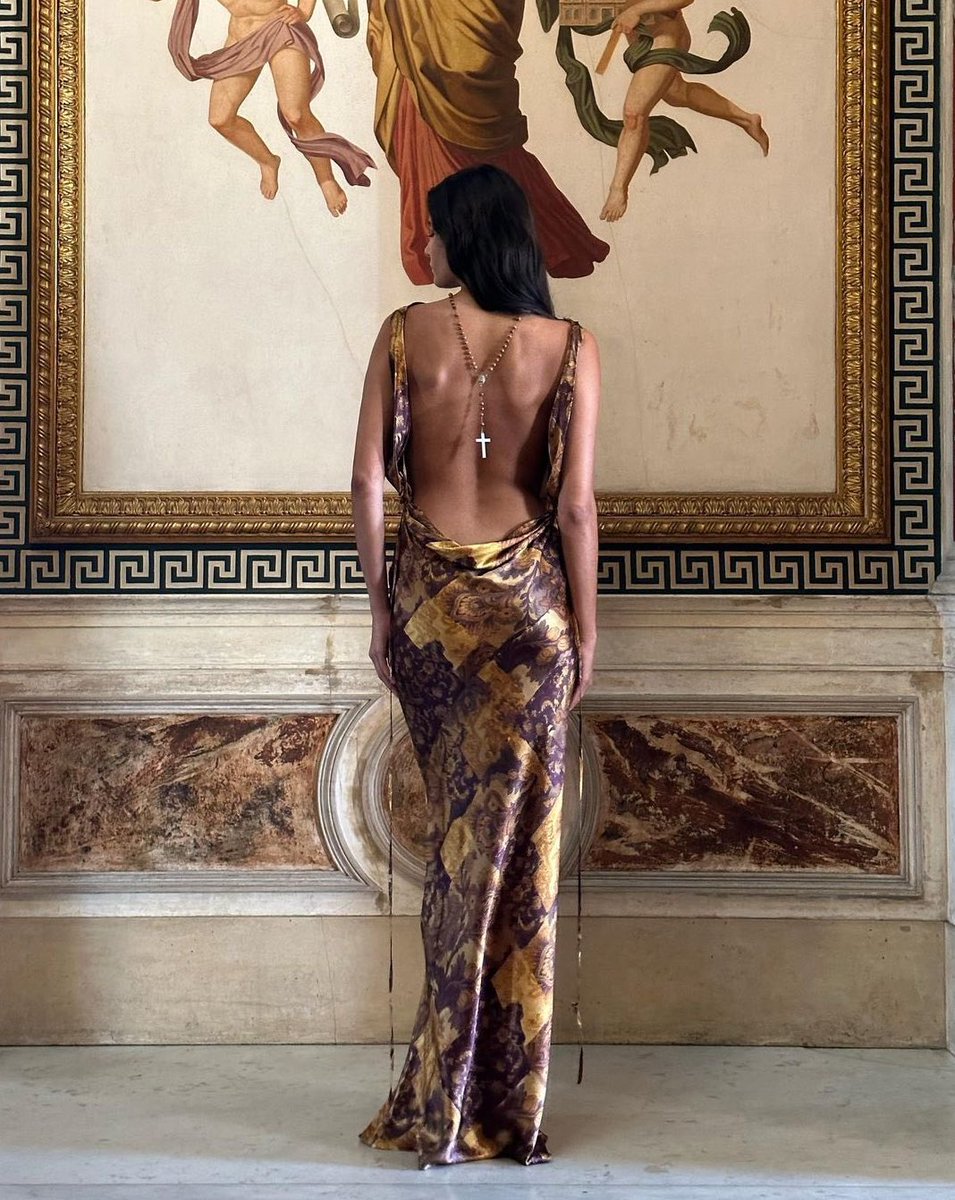 badestoutfit's tweet photo. mirror palais backless dress https://t.co/4lsCd9o9Gz