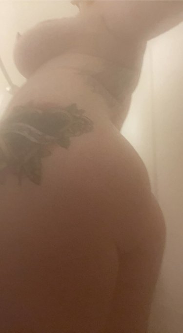 Cementing travel plans is rough but my ass is smooth. For real though I need a camper or a van. 😫 https://t<a href="/tag/newprofilepic"class="tags"><span>#newprofilepic</span></a>