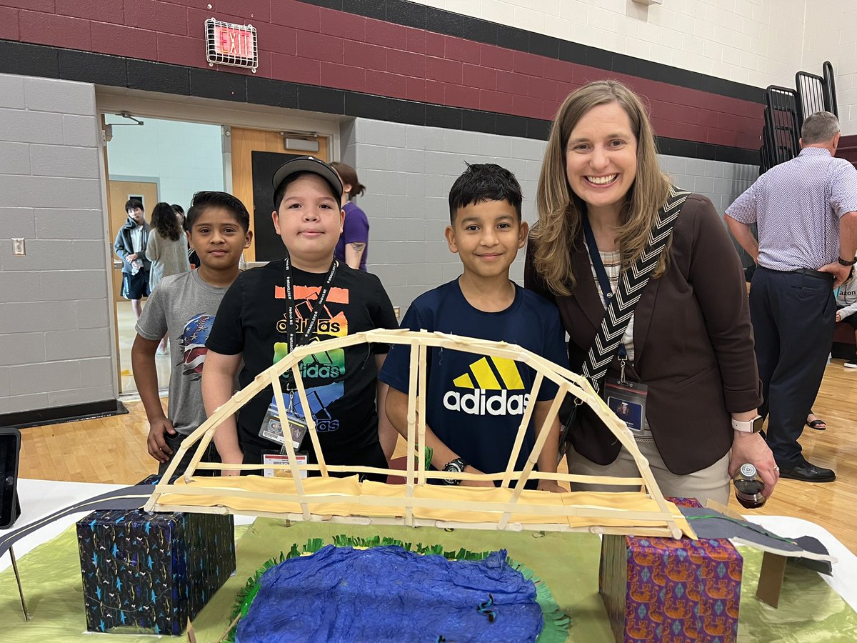 loridrapp's tweet photo. What a great time visiting @LewisvilleISD SOAR showcase today!  #RappontheRoad https://t.co/MzuoPk0az8
