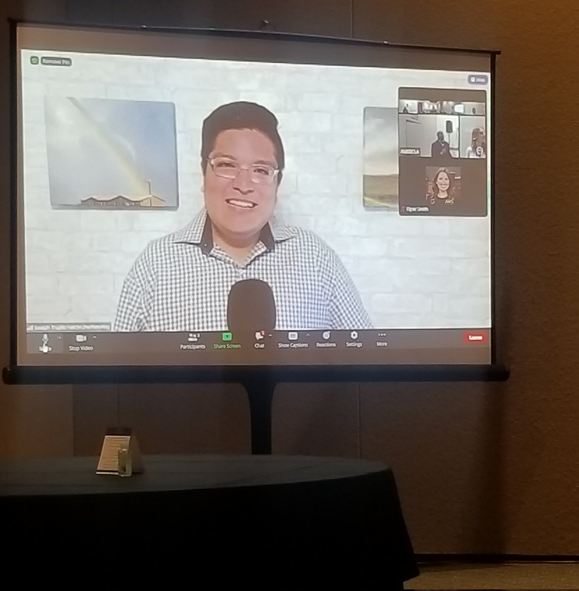 Great talk at the #AMSECLA23, thank you so much! You encouraged  us today to find a mentor to be better leaders. I found you, please  be my mentor! You are awesome <a href="/LatinWx/">Dr. Joseph Trujillo Falcón</a> 👏🏻