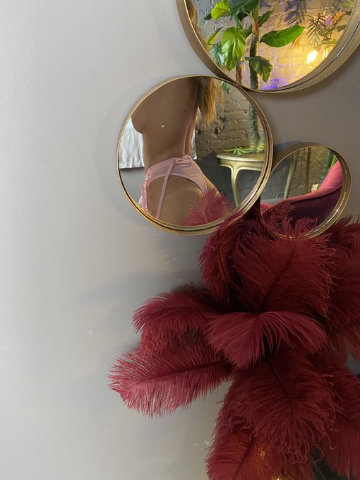 I feel divine and sexy and I am here for you babe this whole week! 🤩  🤩  #sexy #divine #feminine #model<a href="/tag/model"class="tags"><span>#model</span></a><a href="/tag/sexy"class="tags"><span>#sexy</span></a><a href="/tag/divine"class="tags"><span>#divine</span></a><a href="/tag/feminine"class="tags"><span>#feminine</span></a>