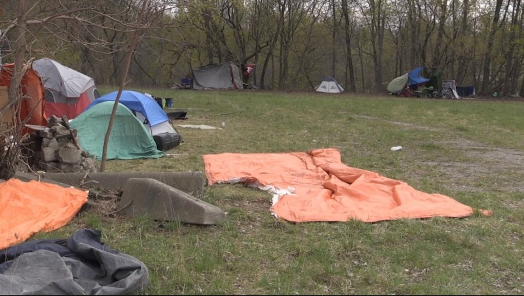 Next week #ldnont council votes on funding proposed 'service depots' for homeless encampments.

Last thread, I mentioned that @davidja521 said he's unable to meet by Zoom and asked I email my questions.

So I did. And here they are. 

Thread time! 🧵