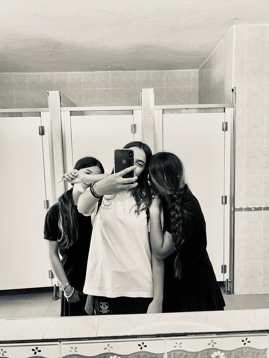 juliamartinez_7's tweet photo. @itsD3lay ❤️‍🩹 https://t.co/9tHzseEoQl
