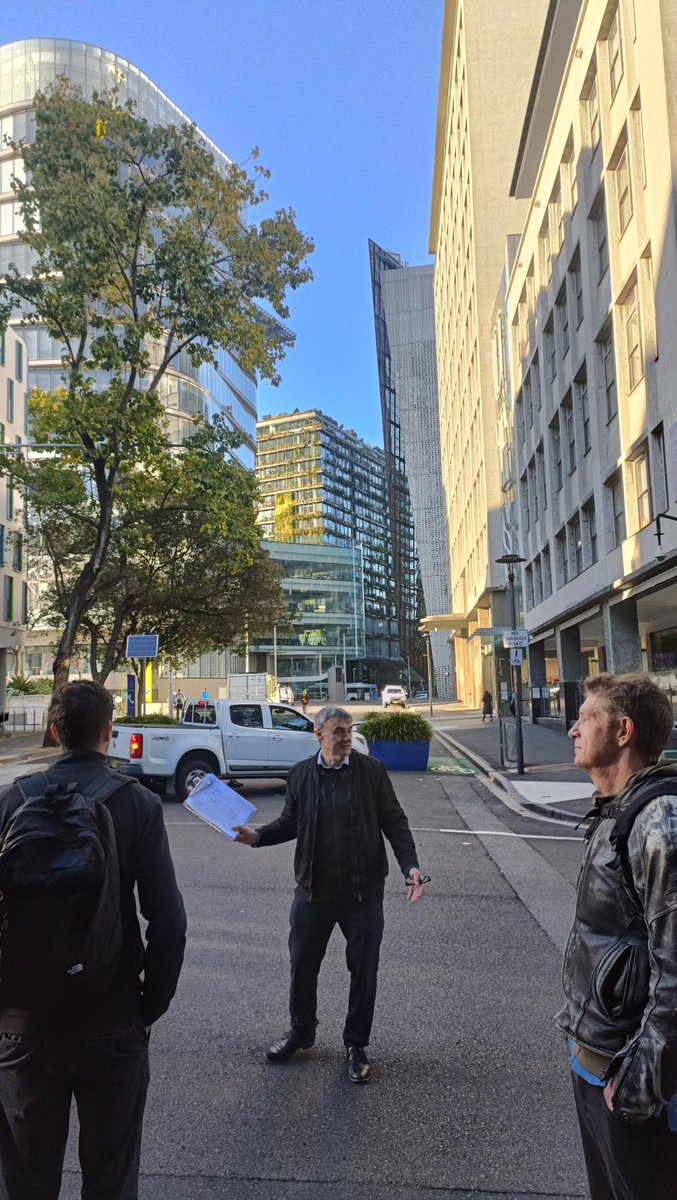 CPPWind's tweet image. Solar glare is at its highest during Winter Solstice. Our team took a walking tour of Darling Harbour to further educate our engineers on reflectivity and the mitigation options we&apos;ve developed to reduce the disability &amp;amp; risk to drivers. #tallbuildings #reflectivity #solarglare