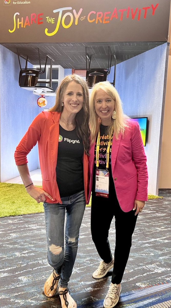KristenBrooks77's tweet image. A1- My favorite memories from #ISTElive last year is-The #forEDU Educator Connecting “Magic” Happens in the Halls! #ISTEchat 🌟