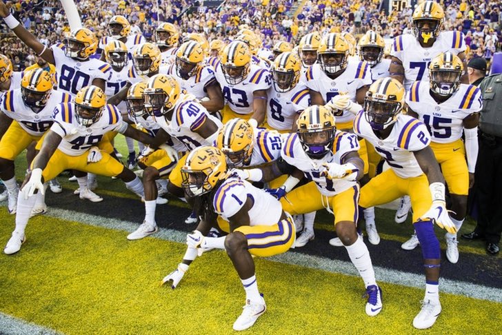 Blessed to receive an offer from Louisiana State University!#GeauxTigers @CoachBrianKelly @MikeDenbrock @CoachCFitch17 @CoachGueringer @LSUfootball