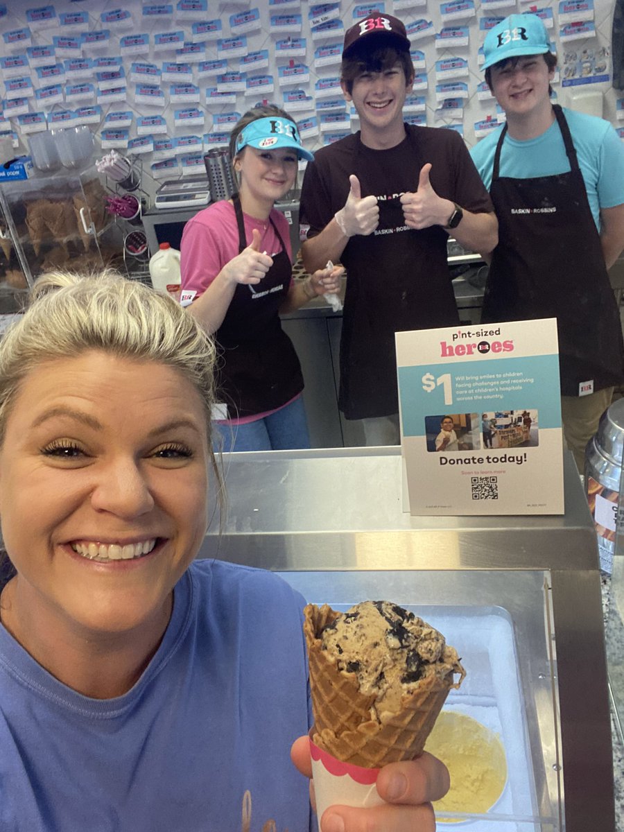 MrsZweifel5th tweet media