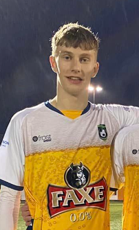 Þessi ákvað bara að henda í þrennu og gera kvöldið þægilegt. 

5-1 sigur gegn Sindra, og við erum í pottinum á morgun 

Dagur Orri ⚽️⚽️⚽️
Gunnar Helgi ⚽️
Óli Bjarni ⚽️

#roadtolaugardalsvollur