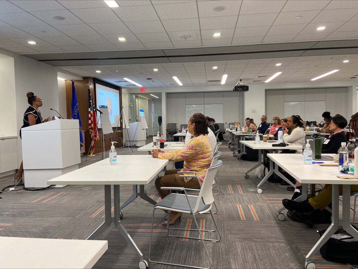 HHS_TechPolicy's tweet image. Lastly, we spent time learning about public health activities at the federal level! #PublicHealthInformatics