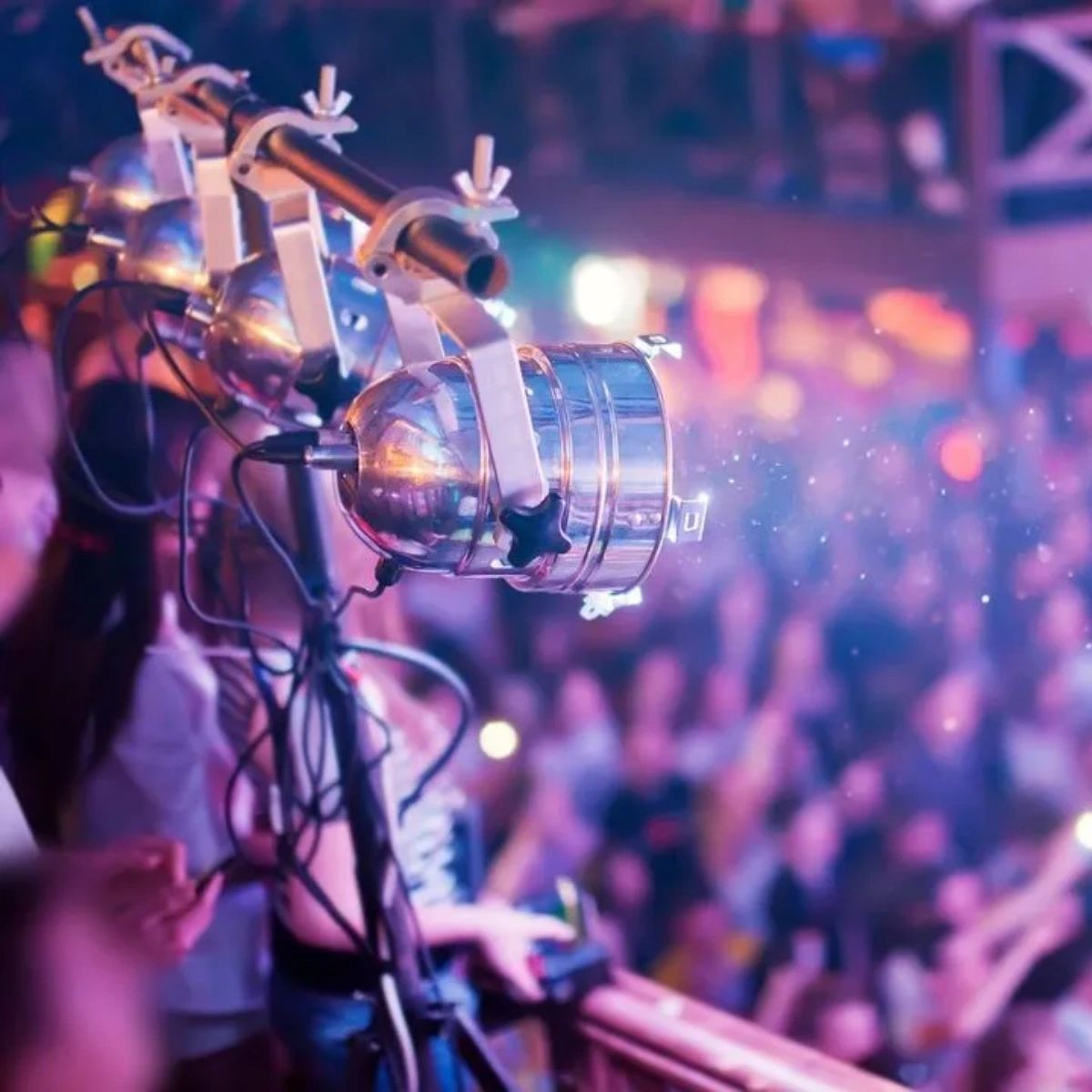 entlightprod's tweet image. Our mission at Entertainment Lighting and Production is to provide you with top-notch equipment and expert support, no matter what your lighting needs may be. Trust us to deliver the best service every time! 💡✨ #LightingEquipmentRental