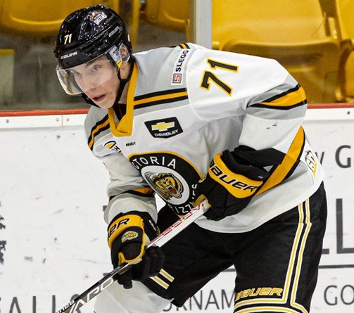 Ran into some people who work for the Victoria Grizzlies; one member spoke to Matthew Wood's character. 

He praised his character and believes Wood may sneak into the top 10 of the 2023 NHL Draft! 

Wood is now with UConn

Should the Canucks snag the local boy? 

#Canucks