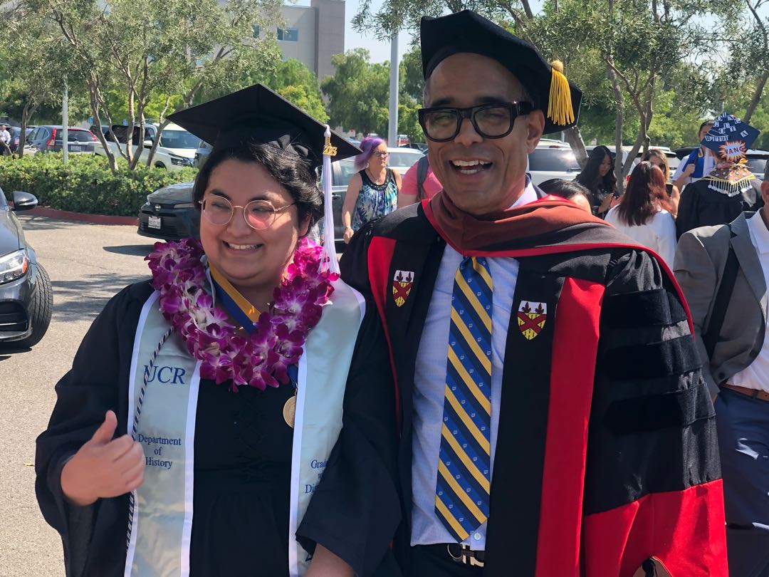 CHASS Dean @DaryleWilliams pictured with some of our #chassgrad2023 students today! #ucrgrad23
Congratulations, class of 2023! 👩‍🎓👨‍🎓🎉
#rside
#ucriverside
#ucr
#ucrchass
#rsidepride
#highlanderpride
#highlanders