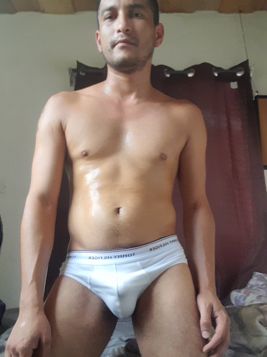 roldan9cr's tweet photo. Working out #gay https://t.co/GHmjYd8eKR