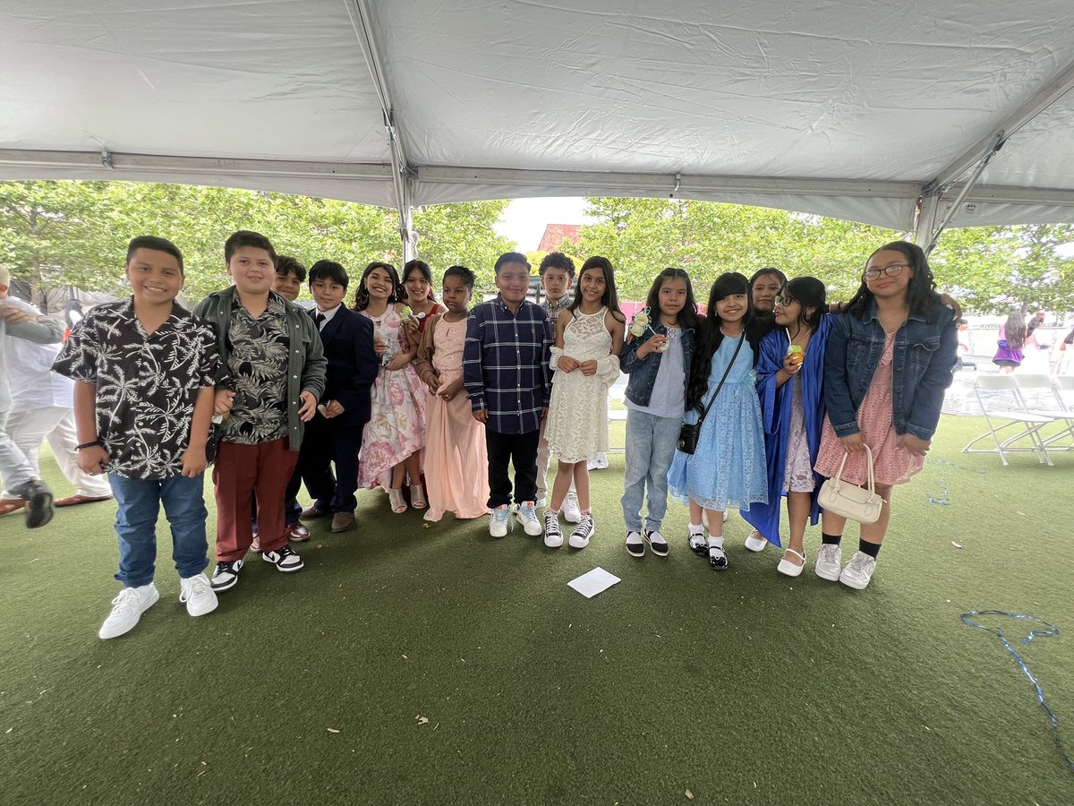 ps145k's tweet photo. 🎓 Congratulations to all the amazing 5th graders on your graduation! 🎉 You've worked hard, learned a lot, and made memories that will last a lifetime. Best wishes as you embark on your middle school journey. #ClassOf2023 #FifthGradeGraduation https://t.co/mw6gg59xue