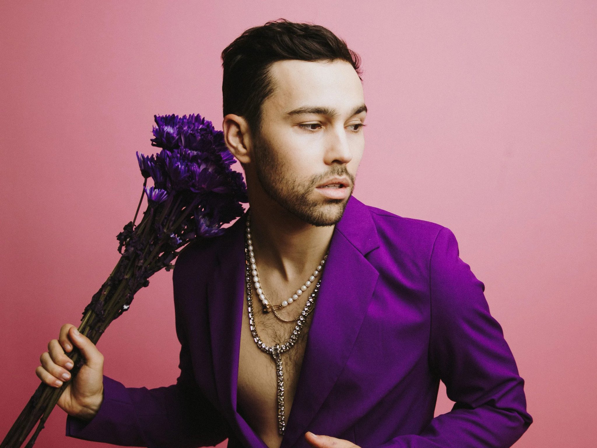 Happy 31st birthday to (Max Schneider)! The actor who played Charlie Prince in Rags (2012). 