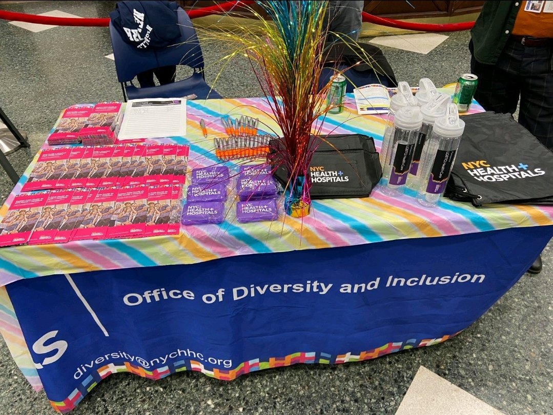 Yasssss!!!! The celebration of #PrideMonth with staff and community partners continues at @BellevueHosp. Thank you, Dr. @richardgreenemd, @mph_shelly, and Dr. #RobertPitts for extending the invitation. Visit our #LGBTQ+ Pride Health Center at @NYCHealthSystem. #LGBTQNewYorkers…