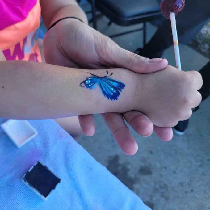 Would someone want to teach me more face and body painting techniques and essentials? I want to work<a href="/tag/fun"class="tags"><span>#fun</span></a><a href="/tag/flowers"class="tags"><span>#flowers</span></a><a href="/tag/party"class="tags"><span>#party</span></a><a href="/tag/free"class="tags"><span>#free</span></a><a href="/tag/artist"class="tags"><span>#artist</span></a><a href="/tag/paint"class="tags"><span>#paint</span></a><a href="/tag/butterfly"class="tags"><span>#butterfly</span></a>