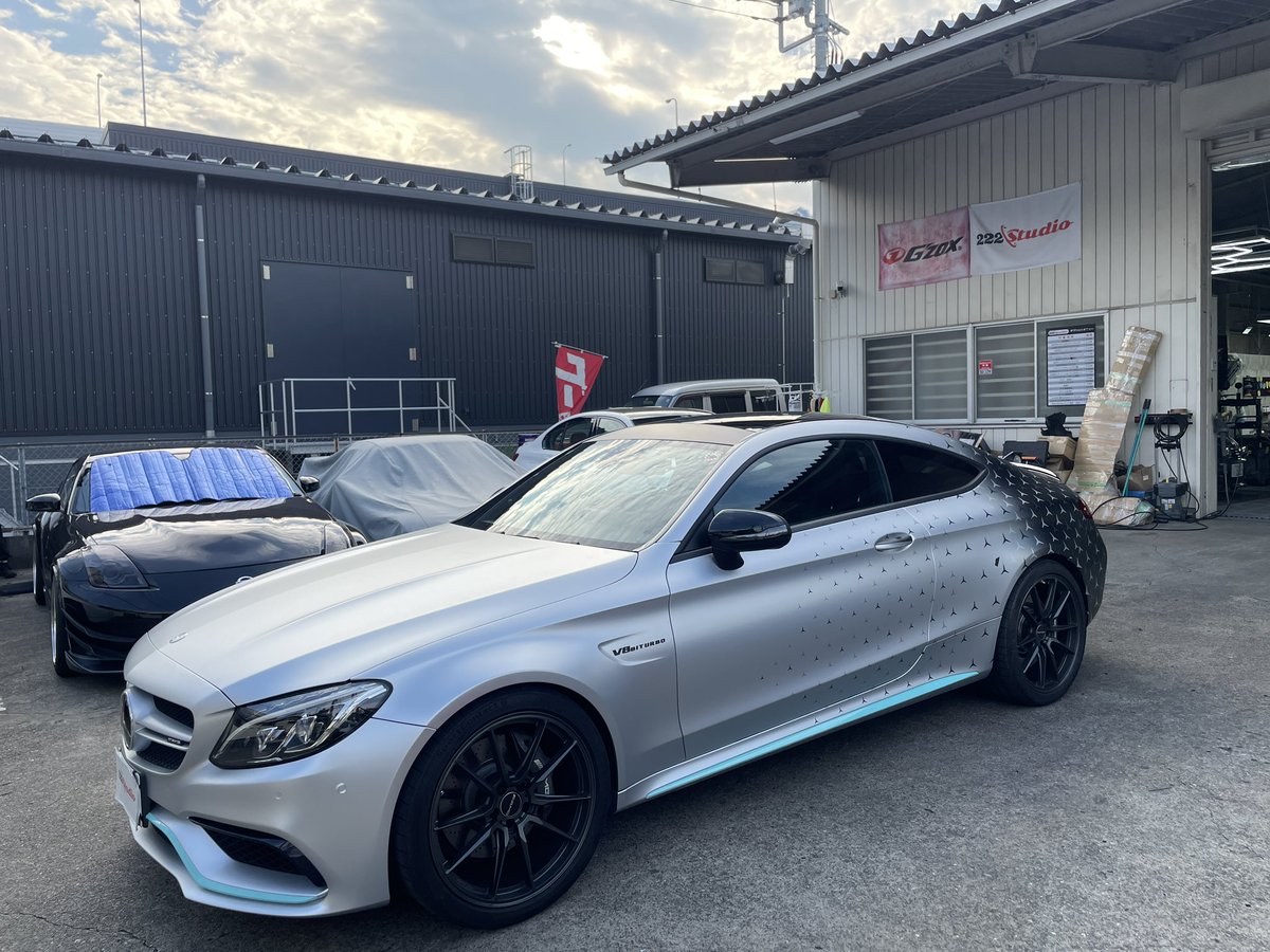 222_studio's tweet photo. ベンツC63
ベンツF1チーム塗装ラッピング 完成
#222studio #車 #車好きな人と繋がりたい #車好き #車好きと繋がりたい #車屋 #車屋さん #車好きな人と繋がりたいフォローミー #車修理 #stek #warp #carwarp #ラッピング #プロテクションフィルム #xpel #3mwraps #車ラッピング #痛車 #darwinpro https://t.co/JT6ZdIkkmc