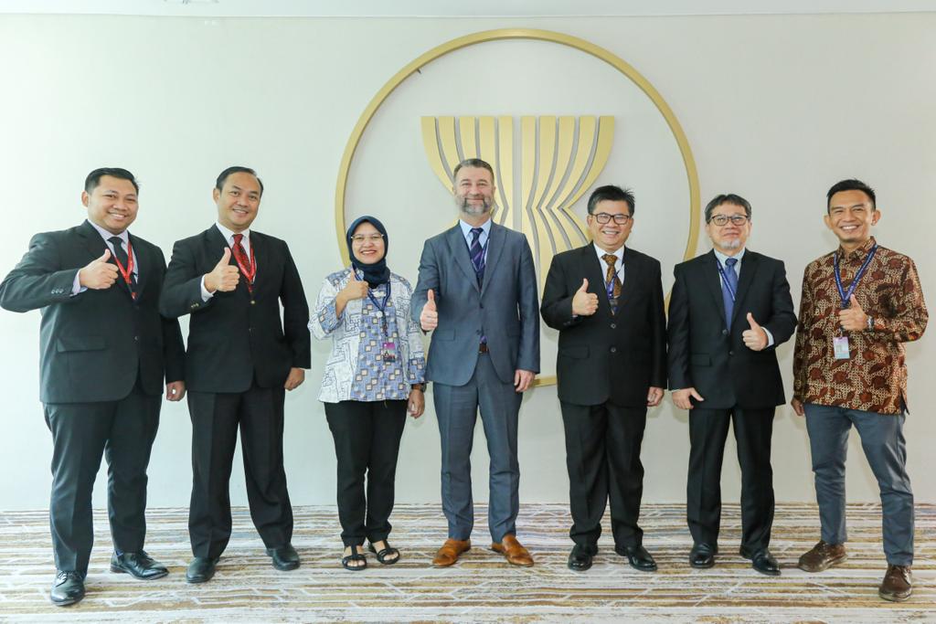 📸 The 5th <a href="/IRENA/">IRENA</a> - <a href="/ASEAN/">ASEAN</a> Senior Official Meeting on Energy concluded in Jakarta. 

IRENA will continue to strengthen our fruitful partnership w/ ASEAN beyond our analytical &amp; knowledge support into finance facilitation to accelerate the #energytransition in the region.