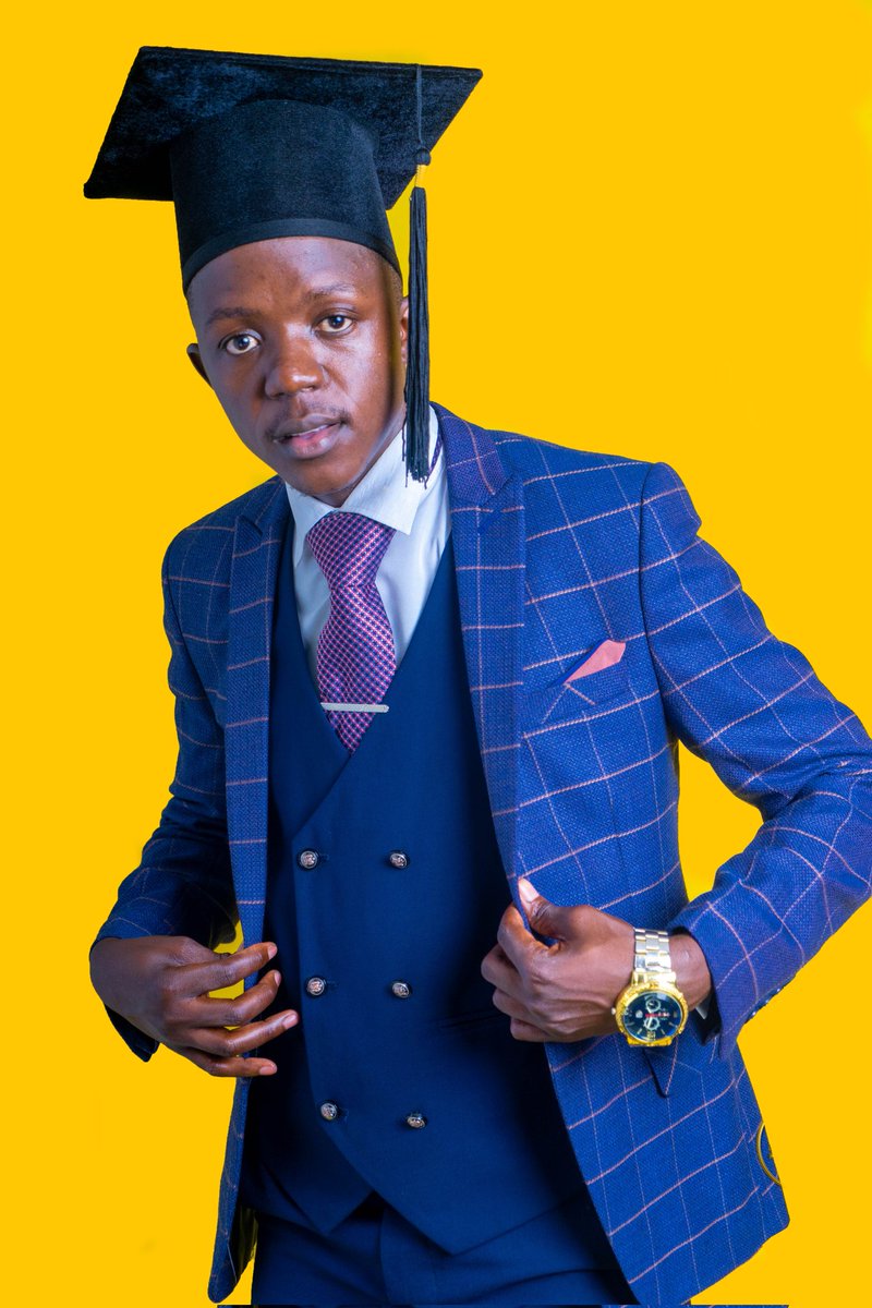 TeeMhazo's tweet image. Did we make it?                          NO 😒
 2020.                                                2023