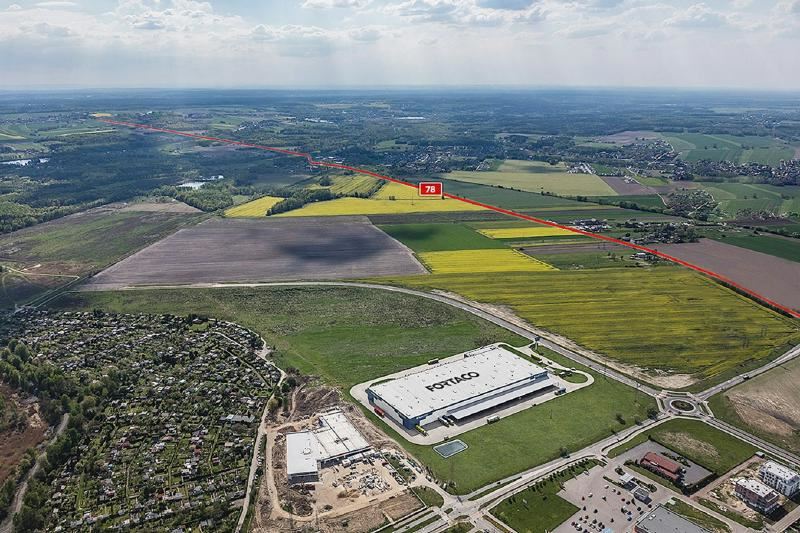 KatowickaSSE's tweet photo. 👉Witamy nowego inwestora w #KSSE! #Fortaco to wiodący dostawca komponentów dla przemysłu ciężkiego i morskiego. Plan inwestycji #greenfield obejmuje 34.000 m2 hali produkcyjnej, co zapewni zatrudnienie dla 250 osób. Inwestycja zlokalizowana jest w #Knurów - Podstrefa Gliwicka. https://t.co/bdP9kP5hnx