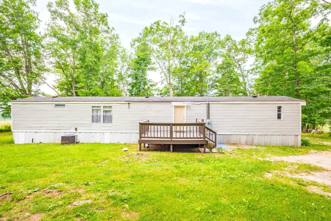 RalphJosep042's tweet photo. New listing in Speedwell, VA!
1963 Dry Rd Speedwell, VA 24374
3 BR | 1 BA | 1050 SqFt | 1.197 Acres | $89,900 https://t.co/xdFY0oUYR7