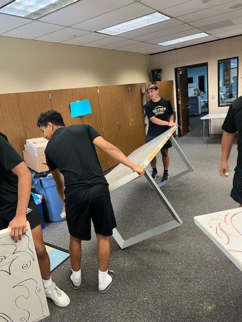 Special thanks to Westview High School football for your help and community service today! 😎💪🏼🏈  @WestviewFootba1