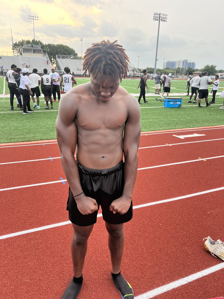ReginaldClark07's tweet photo. The grind don’t stop #swoop https://t.co/YEYlWJjTuq