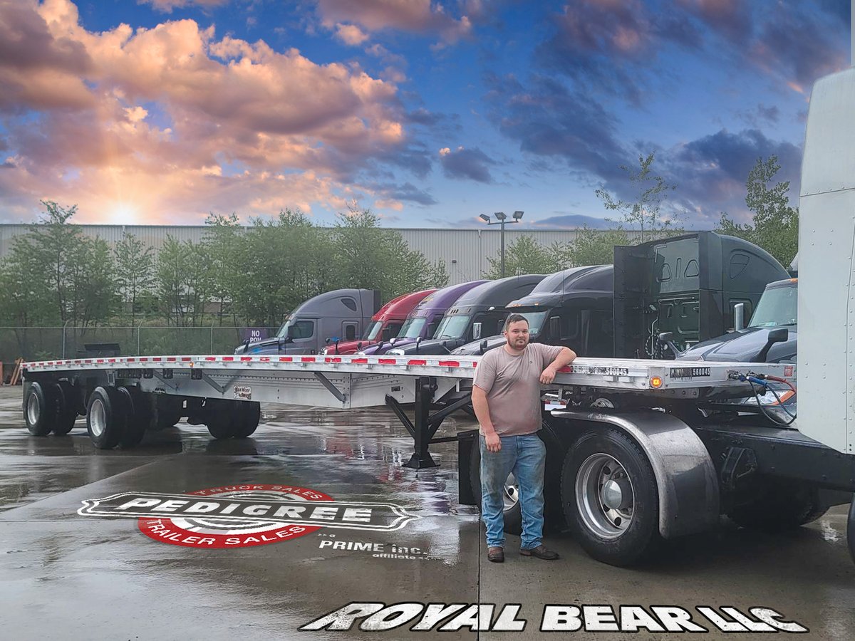 PedigreeTruck's tweet image. Royal Bear LLC just beefed up their #flatbed division with this 2017 Reitnouer Maxmiser they picked up from Pedigree.

Ready to beef up your fleet &amp;amp; #MakeThatMoney ? Get to PedigreeTrucks.Com &amp;amp; get the best deal in #trucking