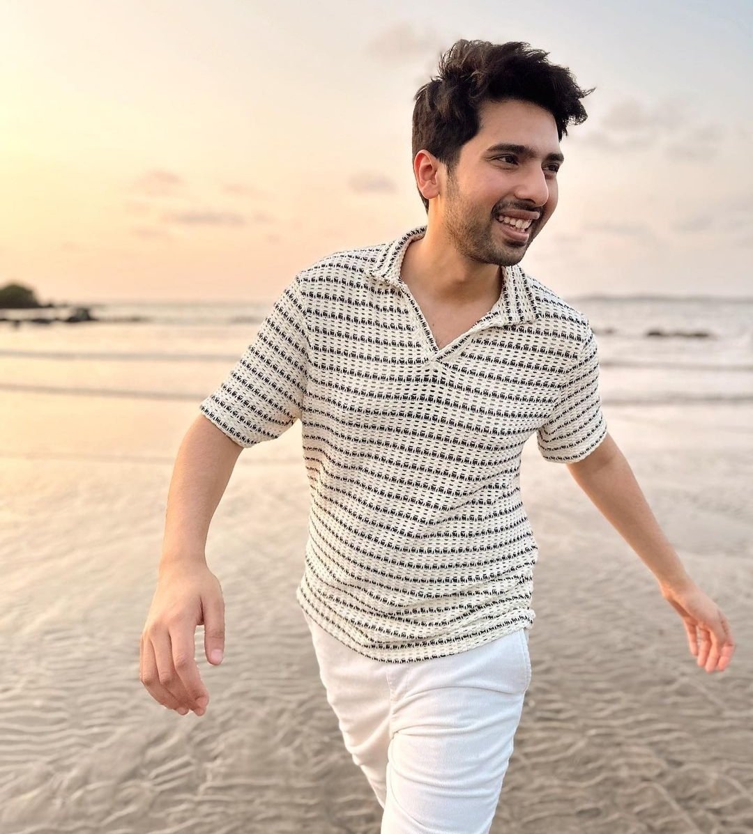                                                      happy Birthday Armaan Malik sir 