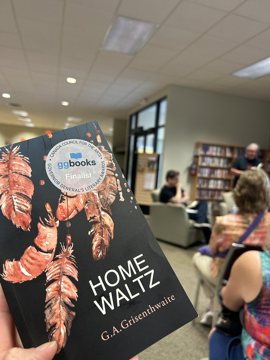 KingsvilleSue's tweet photo. G.A. Grisenthwaite read and discussed his book #HomeWaltz at the Dan MacDonald Book Club Meet up @EssexCountyLib in #Kingsville
What a privilege it is to listen to his voice share these characters & stories.
#NationalIndigenousPeoplesDay
#IndigenousVoices #IndigenousAuthor https://t.co/4EshPIGiNM