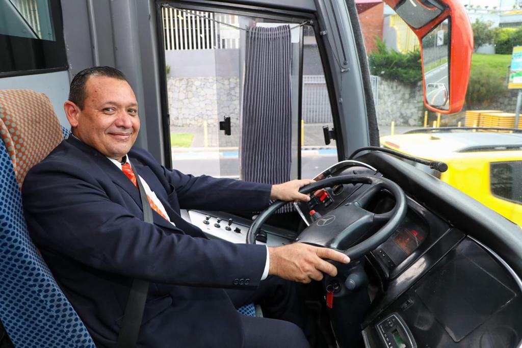 El Grupo Mobility ADO de México incursiona en el mercado salvadoreño con la empresa de autobuses Cristóbal Colón, que nos conecta con 🇲🇽🇬🇹🇳🇮🇭🇳, y ahora busca ampliar su ruta por toda la costa salvadoreña.