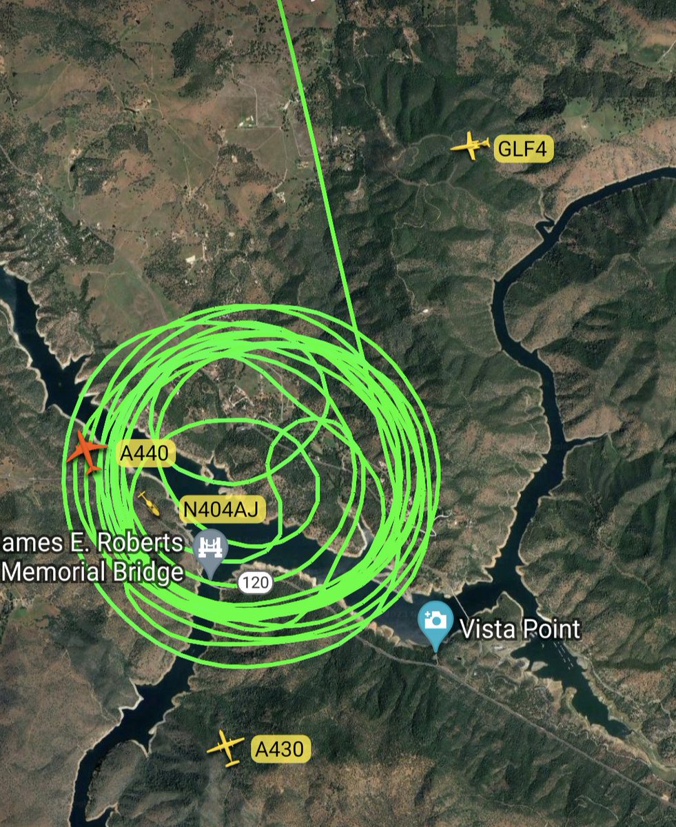bbfires's tweet photo. Air Attack over the #HarneyFire in Tuolumne Co. Tankers 82 and 83 approaching @ 18:17 PDT. https://t.co/pNaV4ujq28