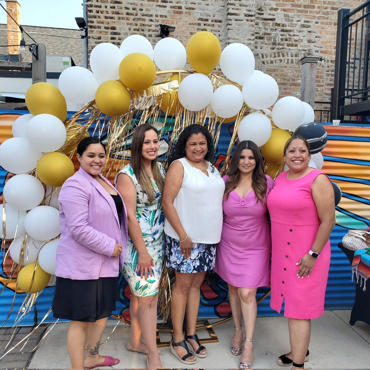 Ramirezfor12's tweet photo. Happy Birthday Commissioner @AlmaAnaya7th!
Beautiful Night in the 12th Ward at @DonRafaRest
#PinkLadies https://t.co/qDXfX0Tiux