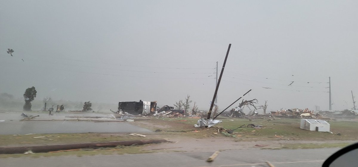 andrewjustinWX's tweet photo. Significant damage from a large tornado that moved through Matador minutes ago, loose livestock. At least one injury and a possible fataility per locals who just searched rubble #txwx @NWSLubbock https://t.co/tWrqJpSEKW