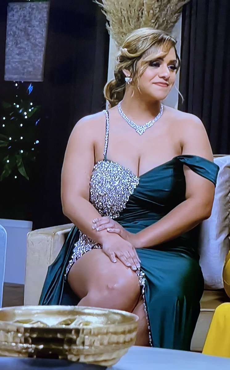 The  dress that Dom is wearing is just not the  right fit , that strap is holding on for dear life   #MarriedAtFirstSightNashville  #MAFSnashville #Mafs #MarriedAtFirstSight