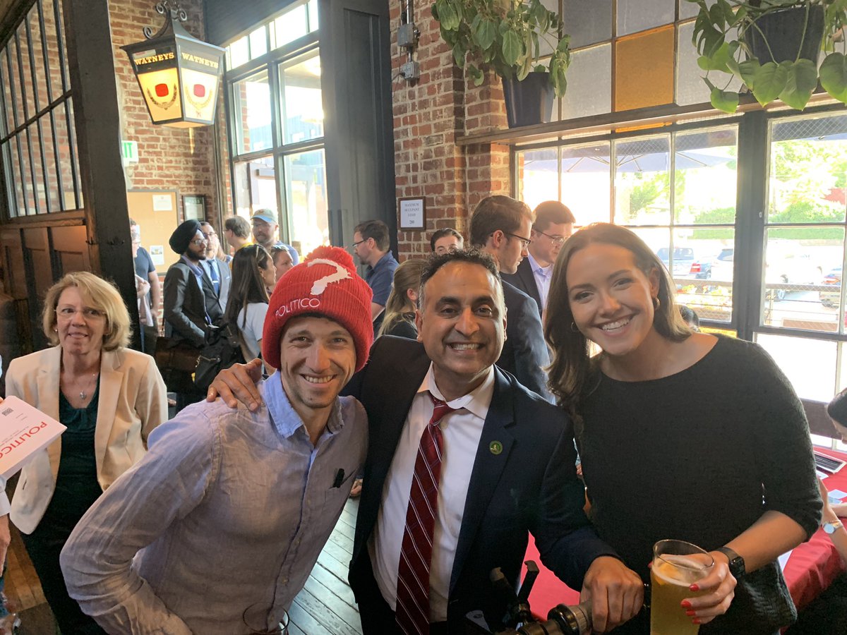 It’s @politicoca’s 1st Trivia Night with @JeremyBWhite @lara_korte flanking Asm. Ash Kalra.